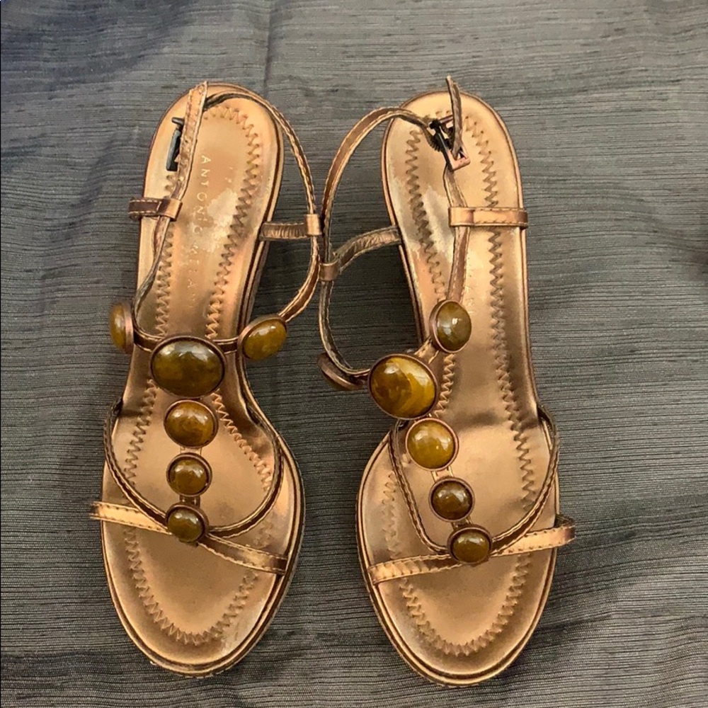 Mini wedge sandals